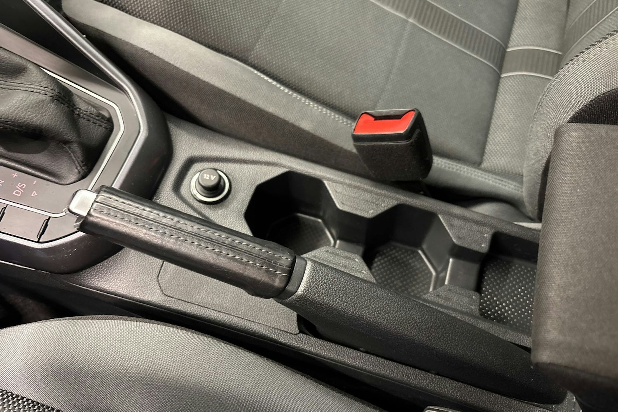 Harmaa Volkswagen POLO 2019 kuva 29.