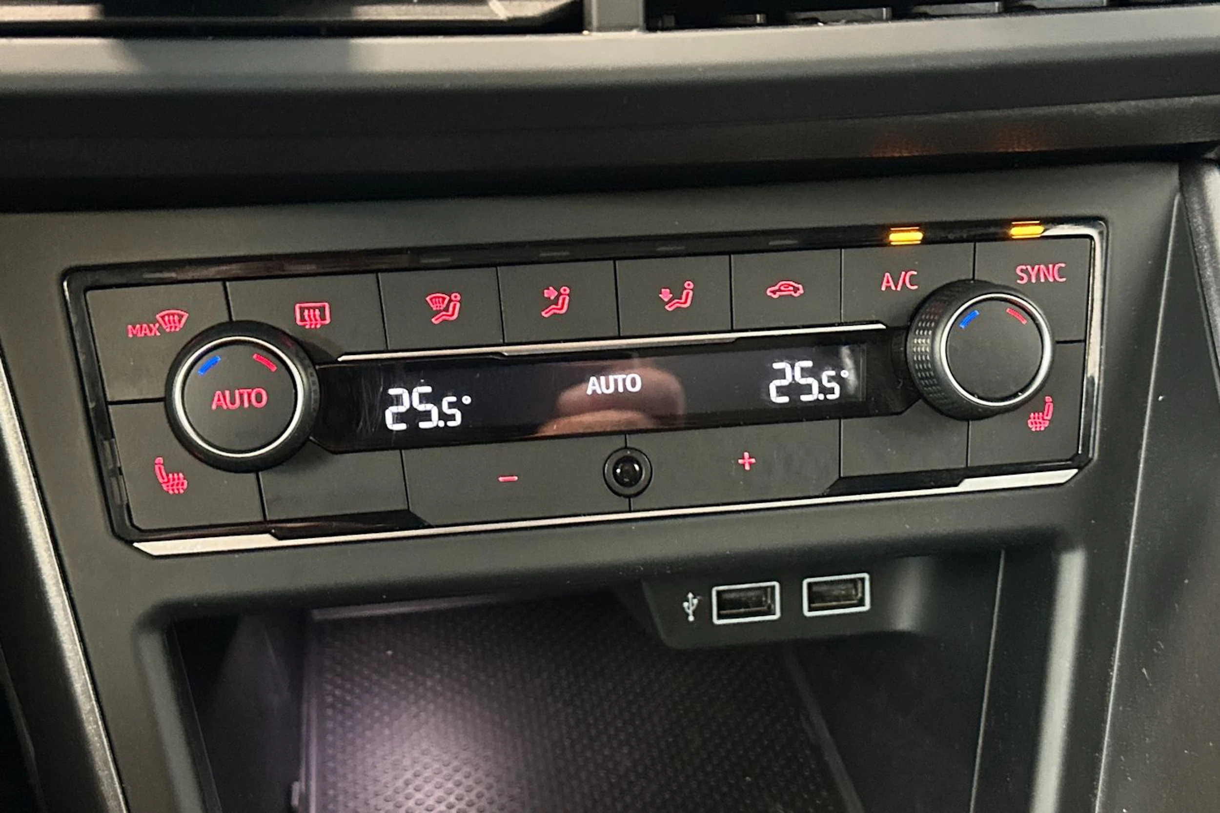 musta Volkswagen Polo 2019 kuva 28.