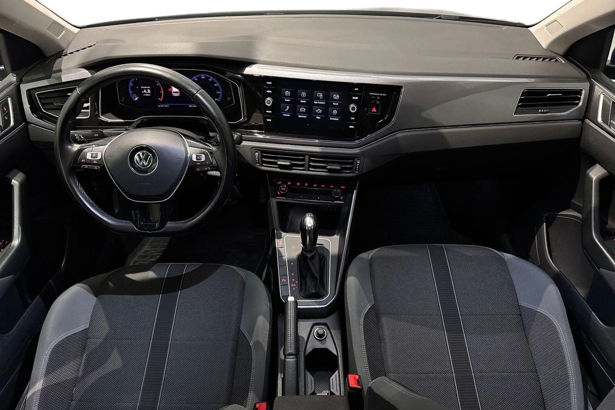 sininen Volkswagen Polo 2019 kuva 7.