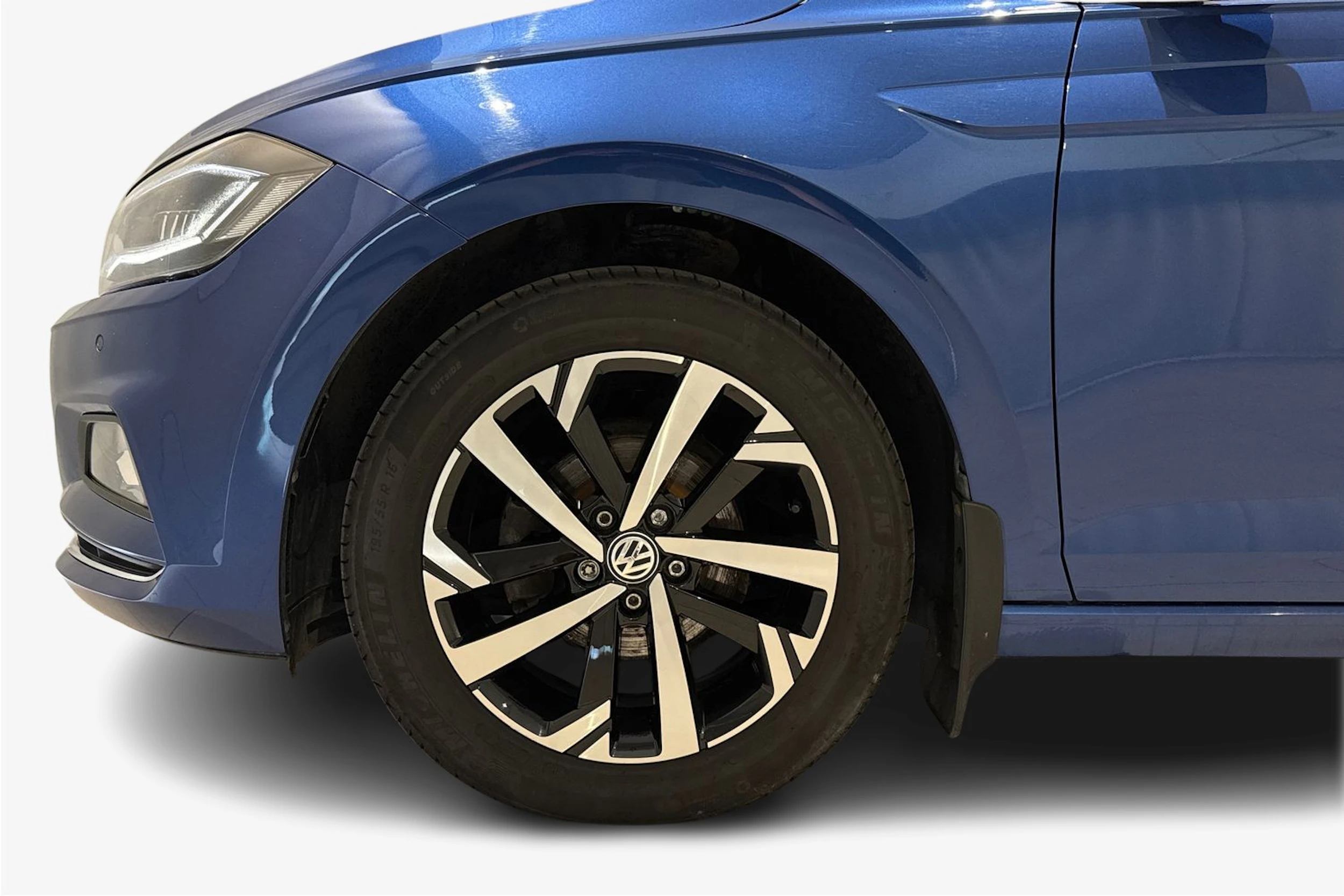 sininen Volkswagen Polo 2019 kuva 9.