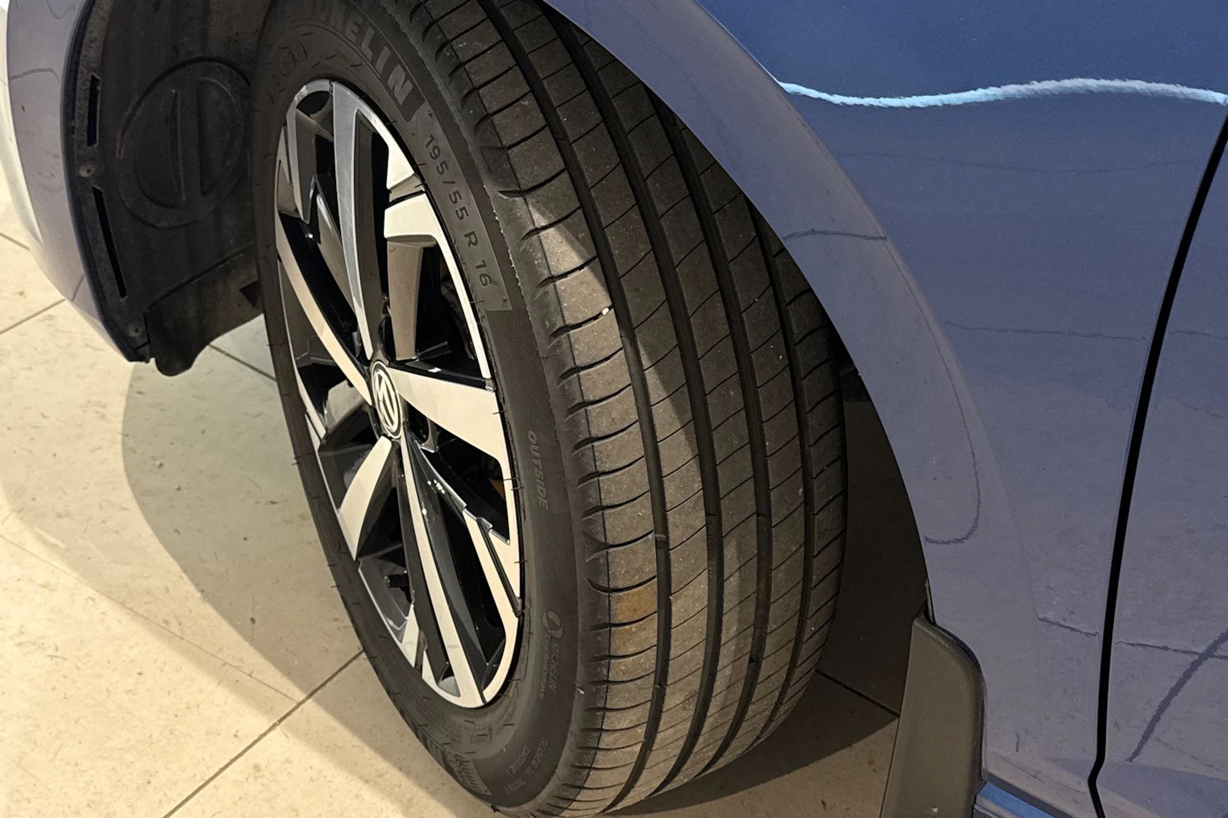 sininen Volkswagen Polo 2019 kuva 10.