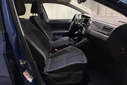 sininen Volkswagen Polo 2019 kuva 13.