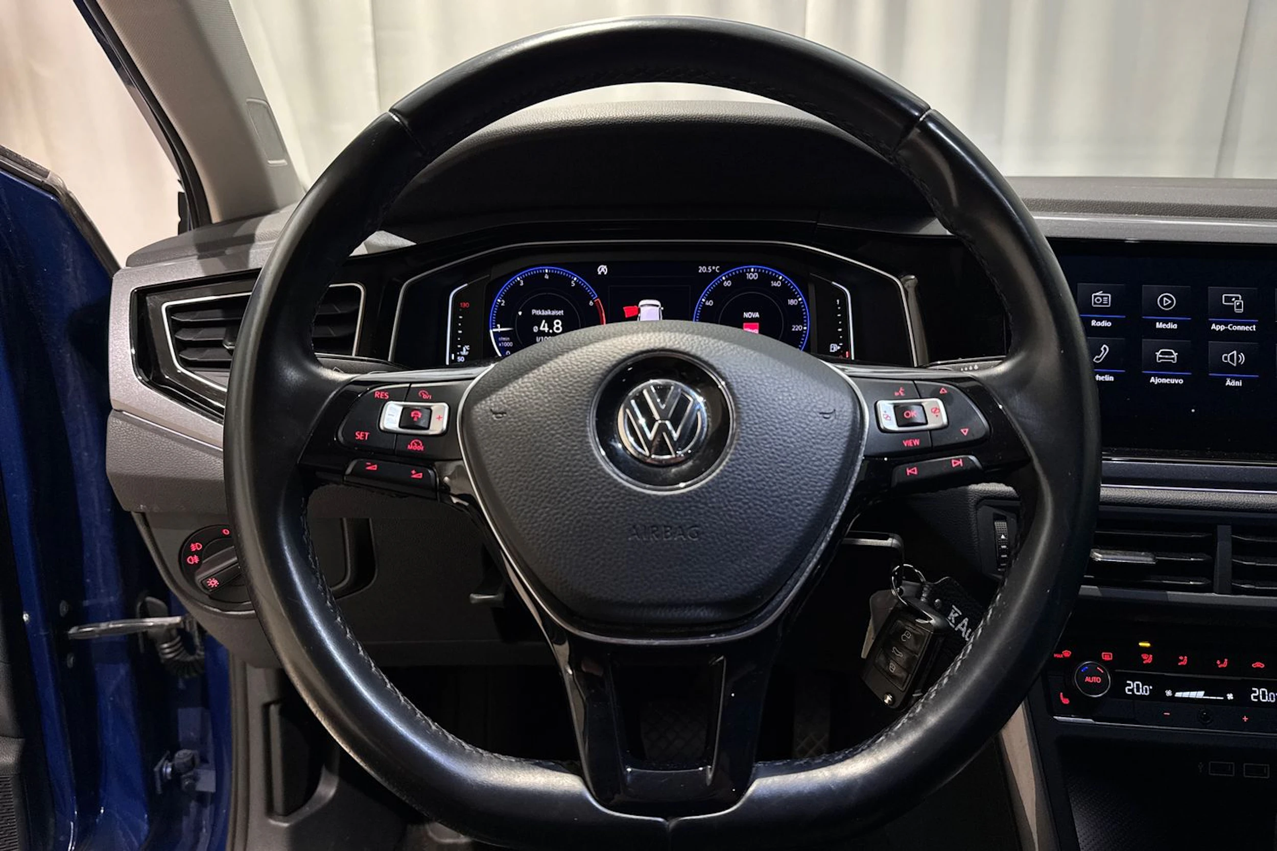 sininen Volkswagen Polo 2019 kuva 14.