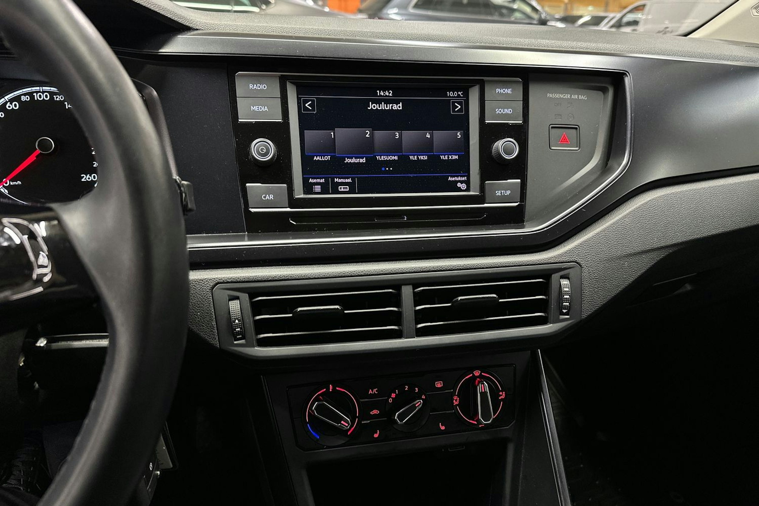 musta Volkswagen Polo 2019 kuva 16.