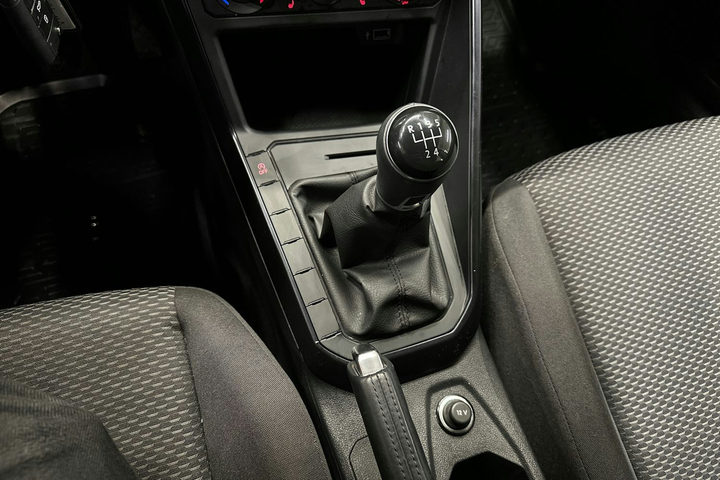 musta Volkswagen Polo 2019 kuva 17.