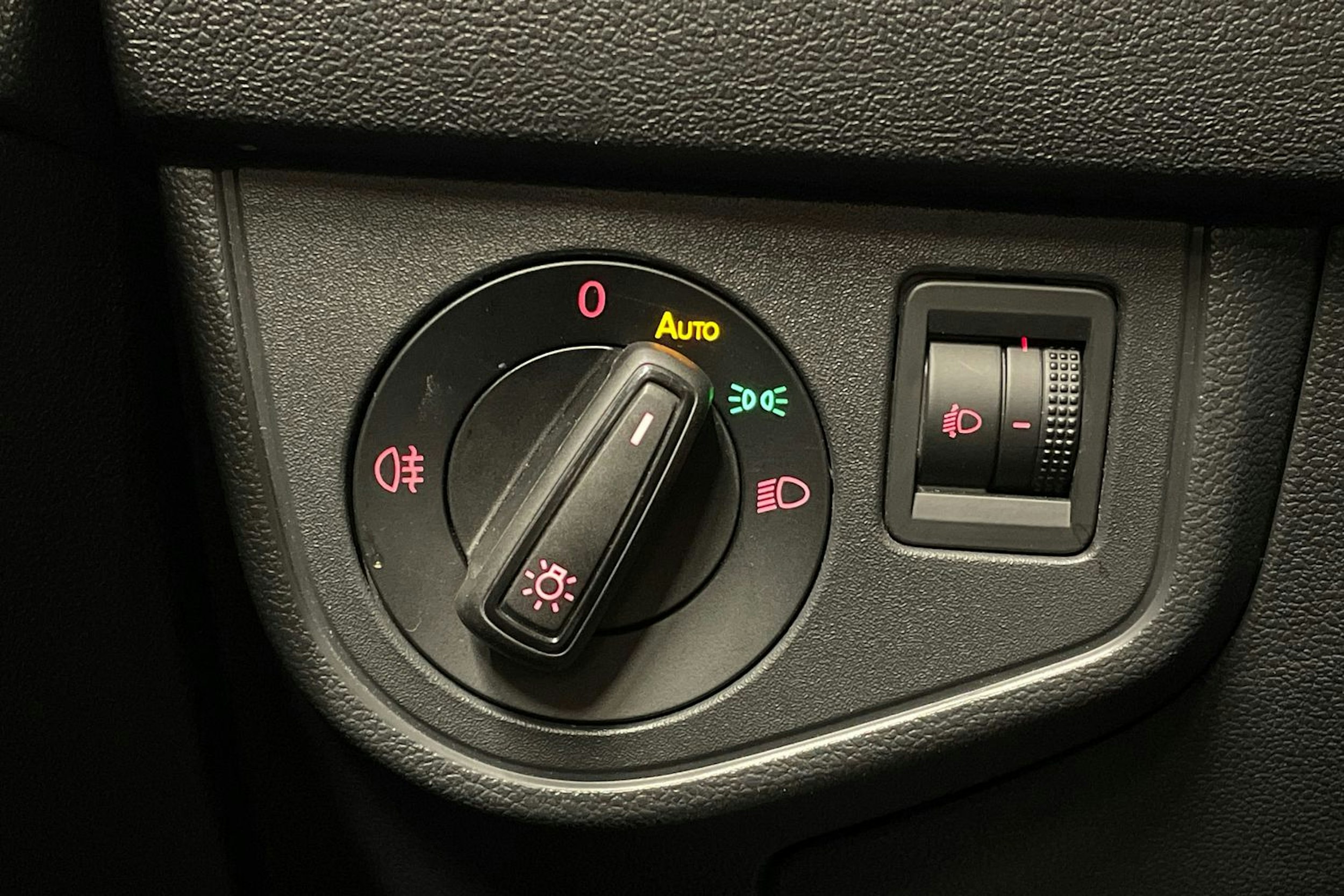musta Volkswagen Polo 2019 kuva 19.