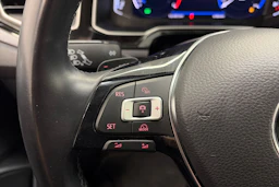 sininen Volkswagen Polo 2019 kuva 21.