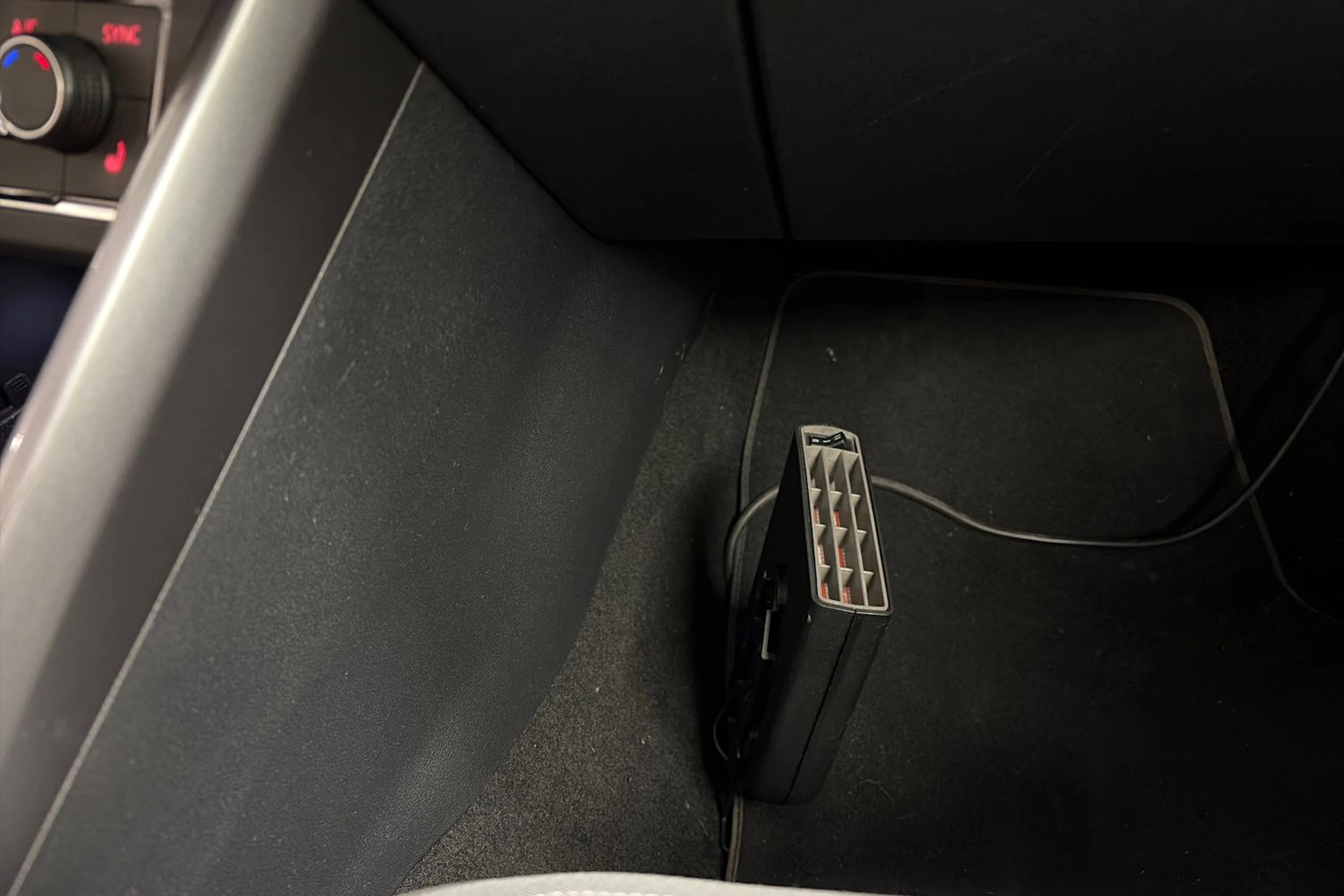 sininen Volkswagen Polo 2019 kuva 27.