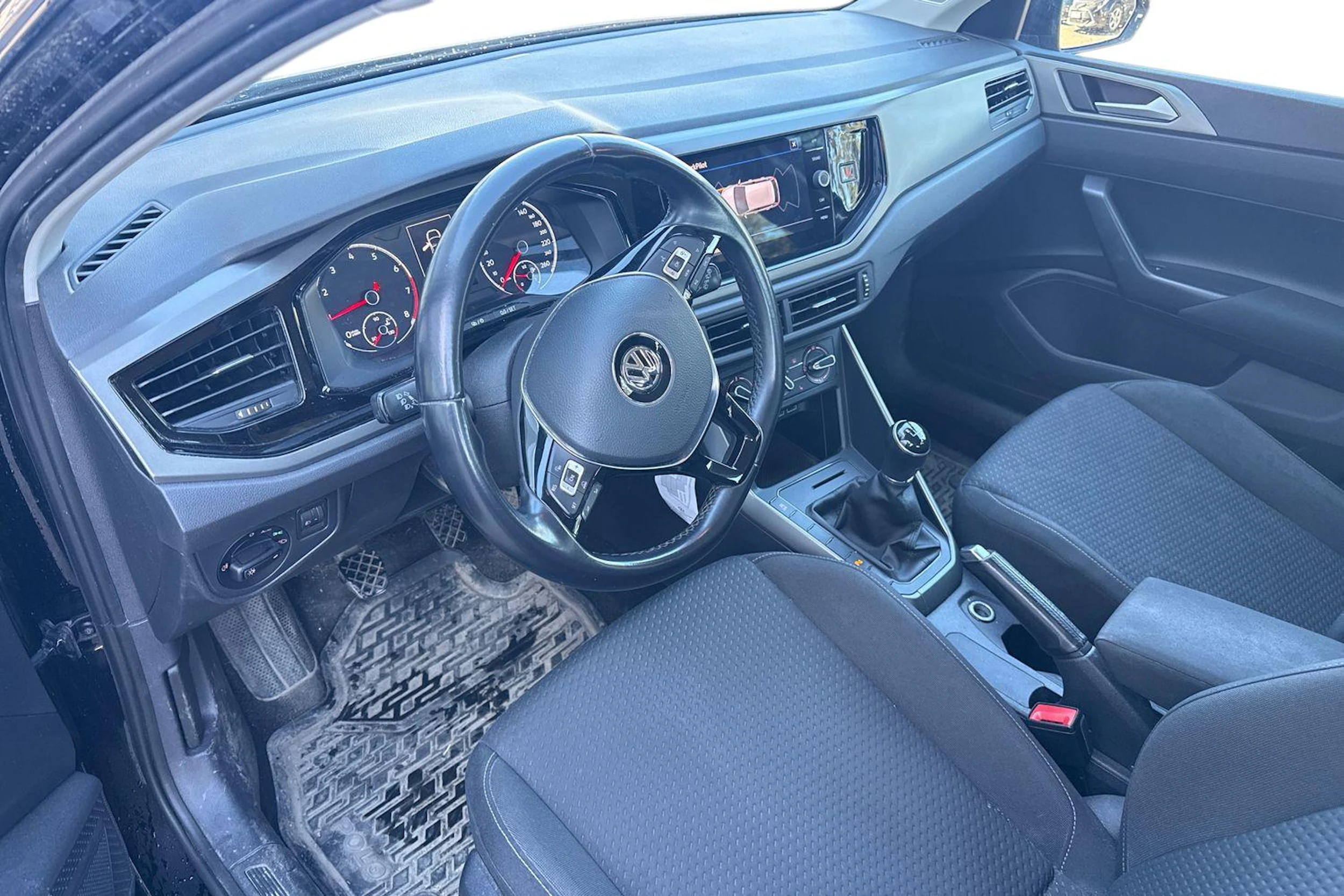 Musta Volkswagen POLO 2019 kuva 3.