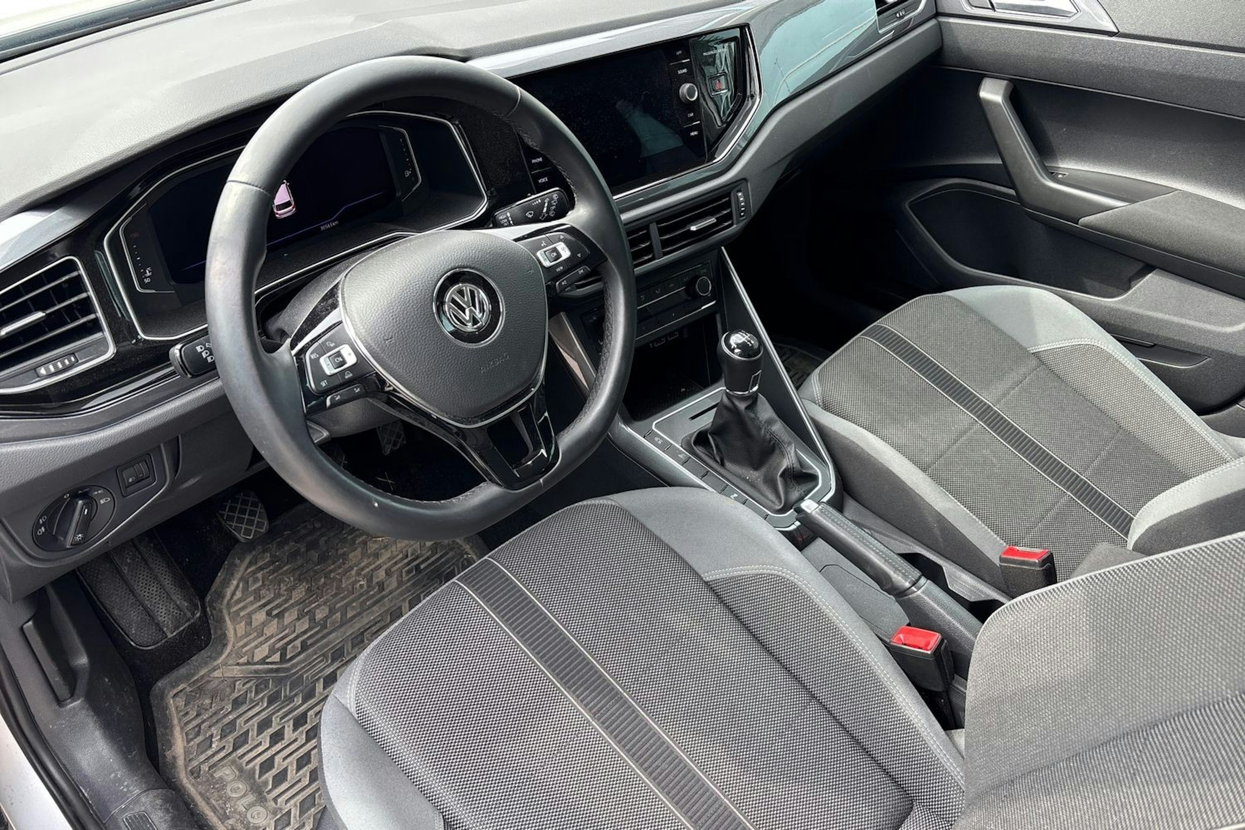 met. hopea Volkswagen Polo 2019 kuva 3.