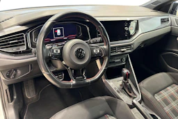 Valkoinen Volkswagen POLO 2019 kuva 6.