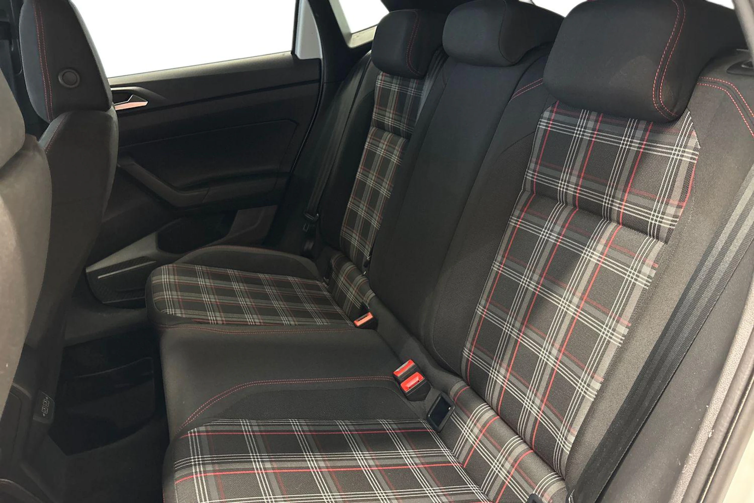 Valkoinen Volkswagen POLO 2019 kuva 8.