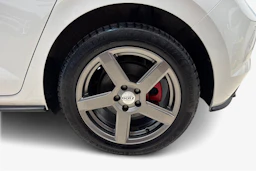 Valkoinen Volkswagen POLO 2019 kuva 9.