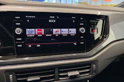 Valkoinen Volkswagen POLO 2019 kuva 15.