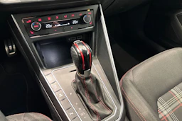 Valkoinen Volkswagen POLO 2019 kuva 16.