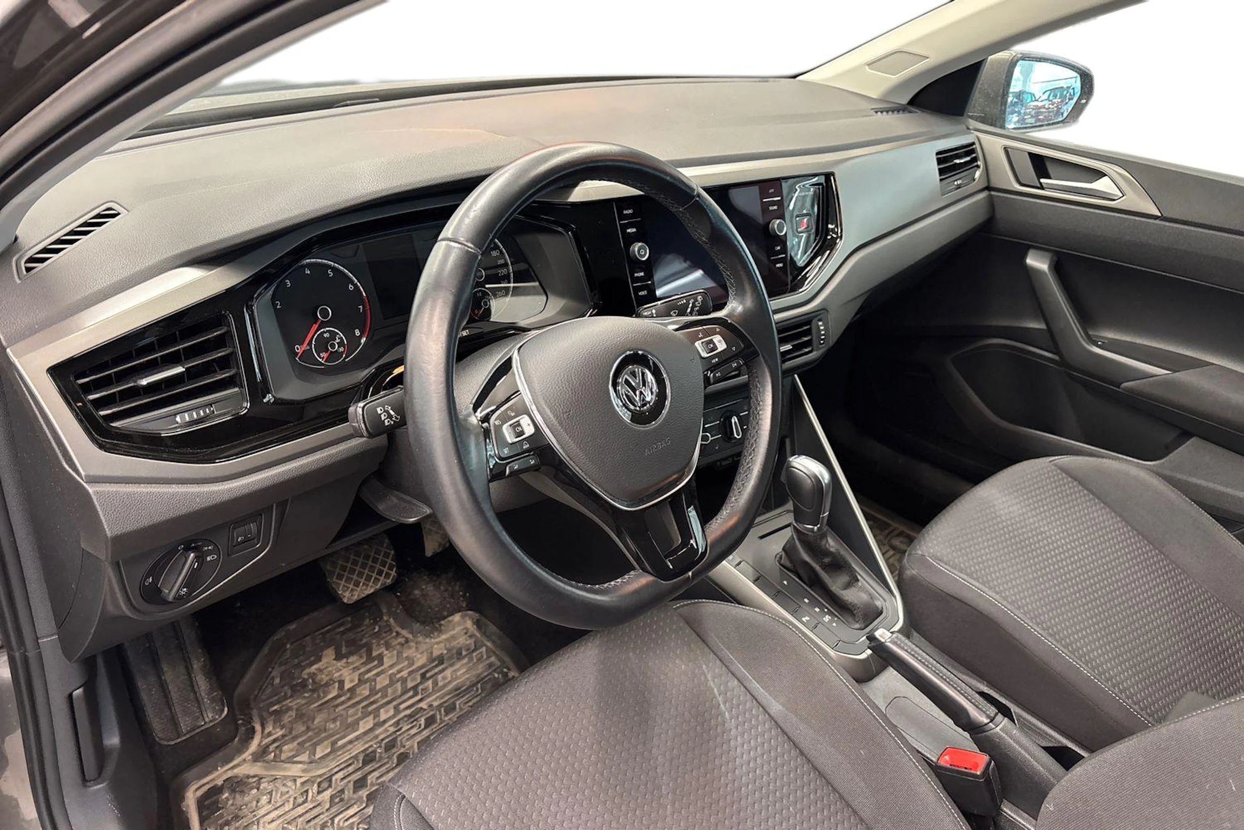 met. harmaa Volkswagen Polo 2019 kuva 3.