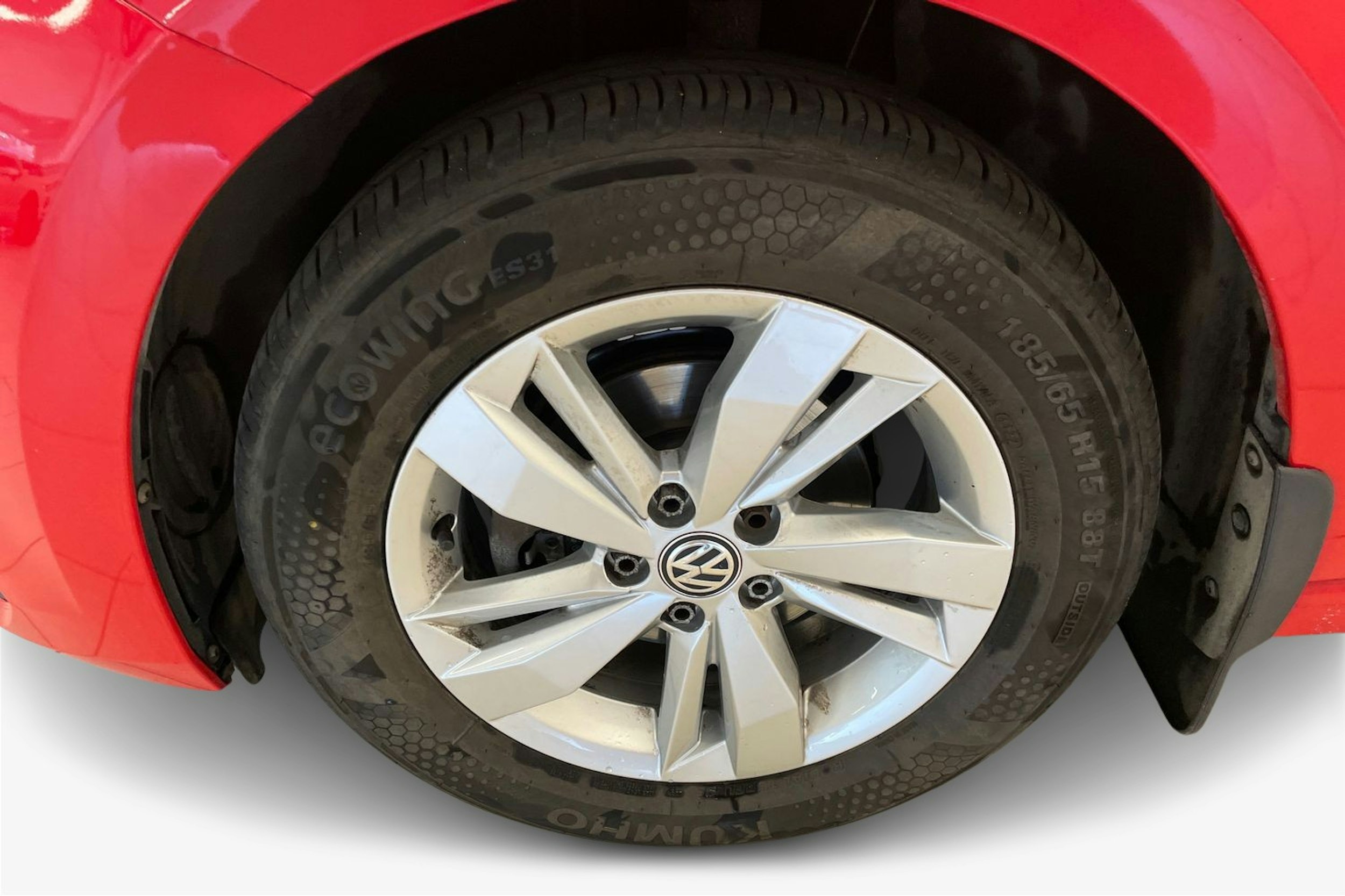 Punainen Volkswagen POLO 2019 kuva 9.