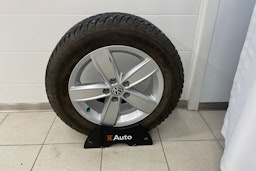 Punainen Volkswagen POLO 2019 kuva 17.