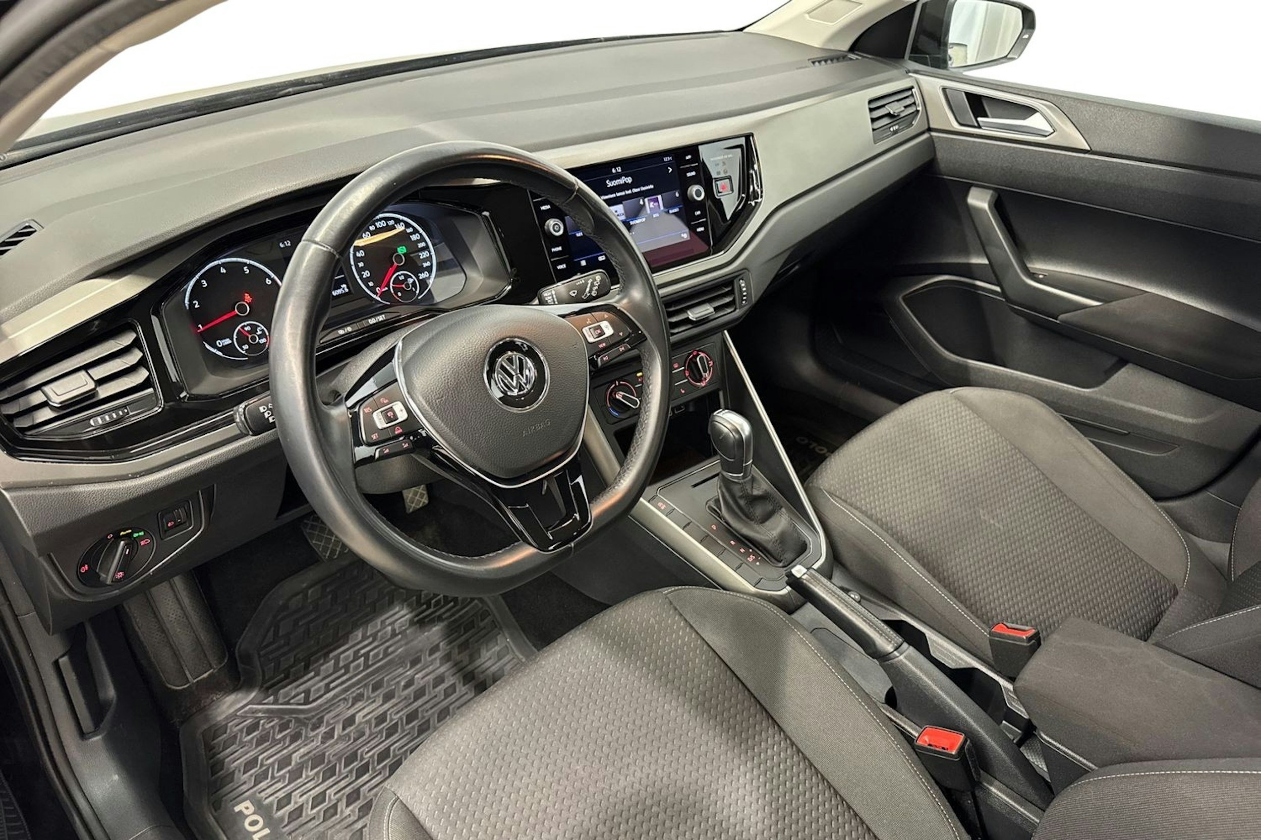musta Volkswagen Polo 2019 kuva 7.