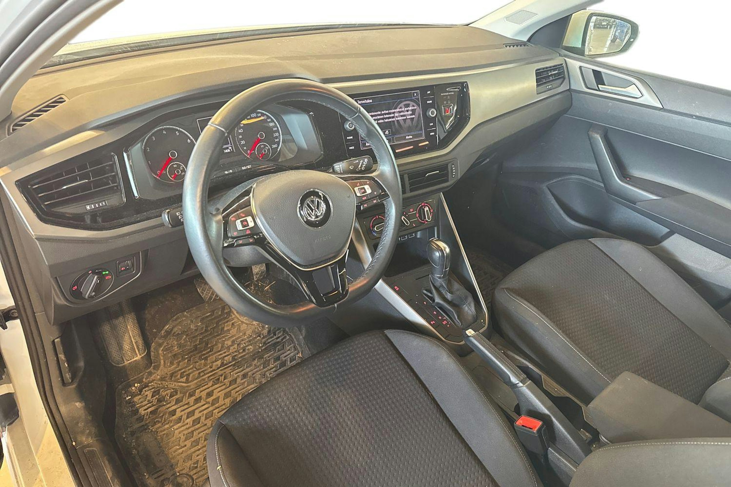 valkoinen Volkswagen Polo 2020 kuva 3.