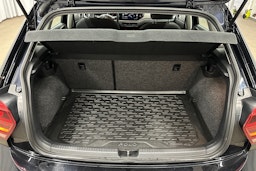 musta Volkswagen Polo 2020 kuva 14.