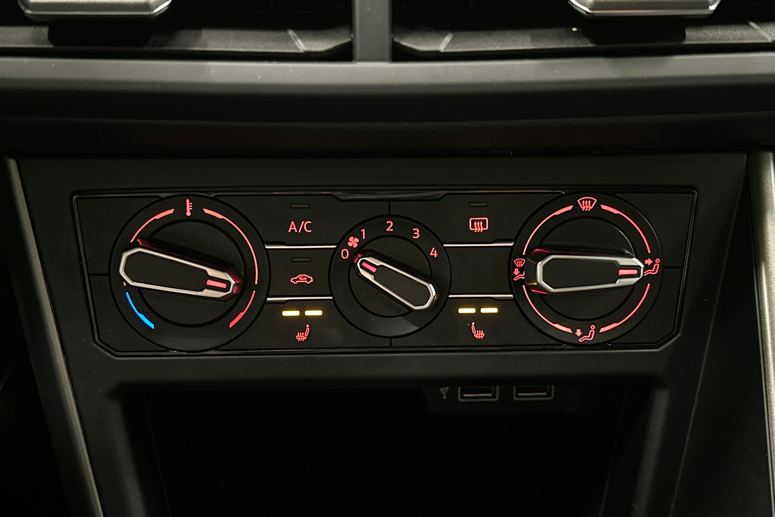 musta Volkswagen Polo 2020 kuva 21.