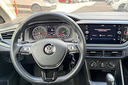 valkoinen Volkswagen Polo 2020 kuva 4.