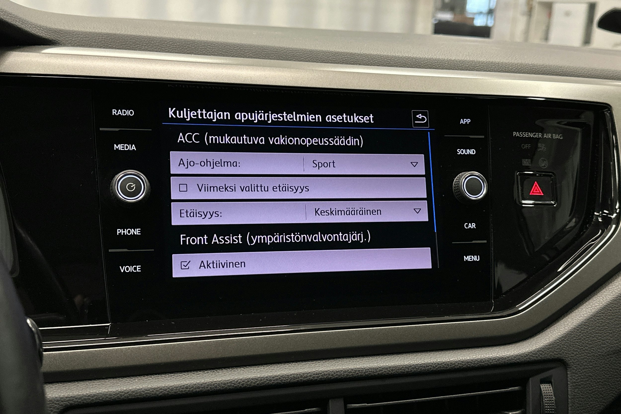 valkoinen Volkswagen Polo 2020 kuva 22.