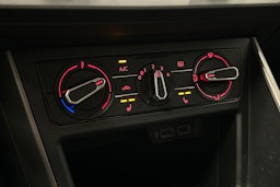 valkoinen Volkswagen Polo 2020 kuva 24.