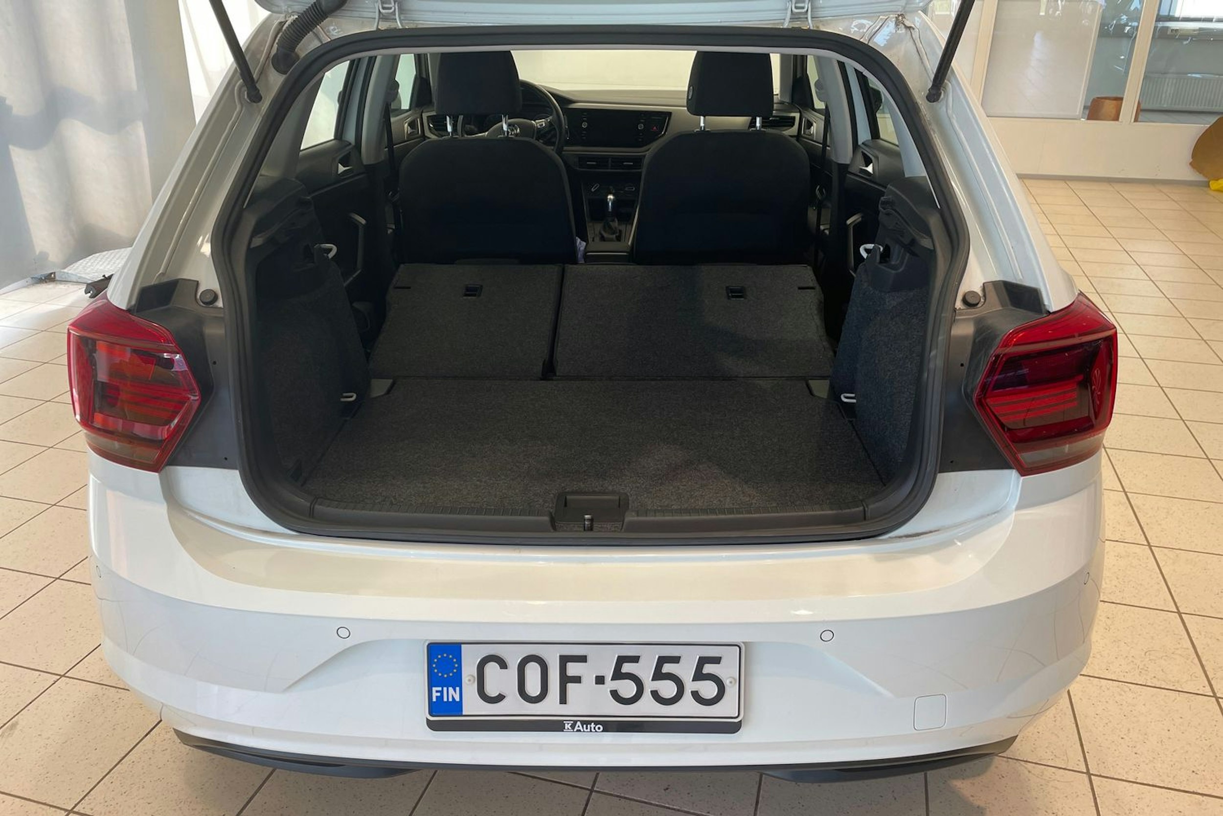 Valkoinen Volkswagen POLO 2020 kuva 16.