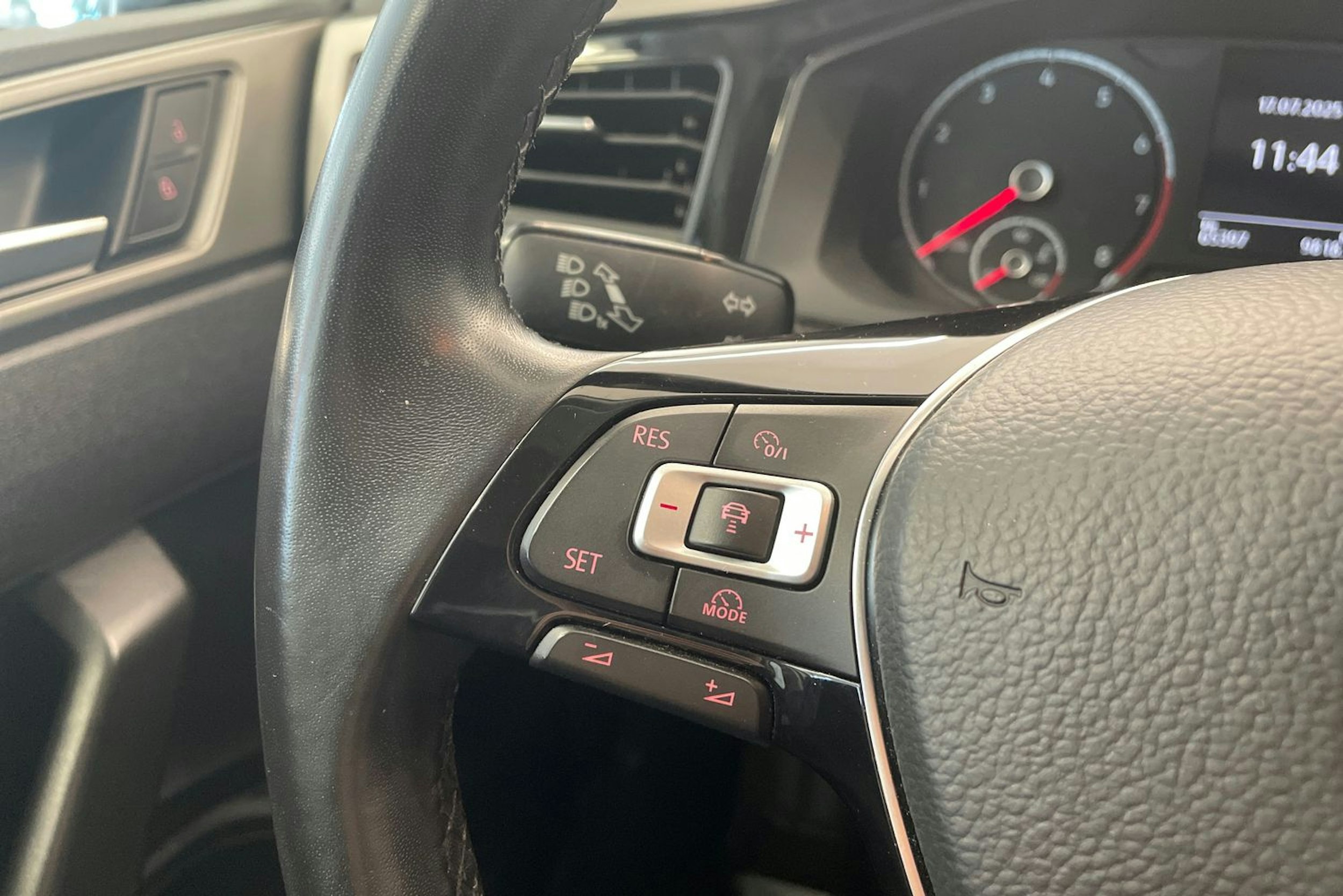 Valkoinen Volkswagen POLO 2020 kuva 19.