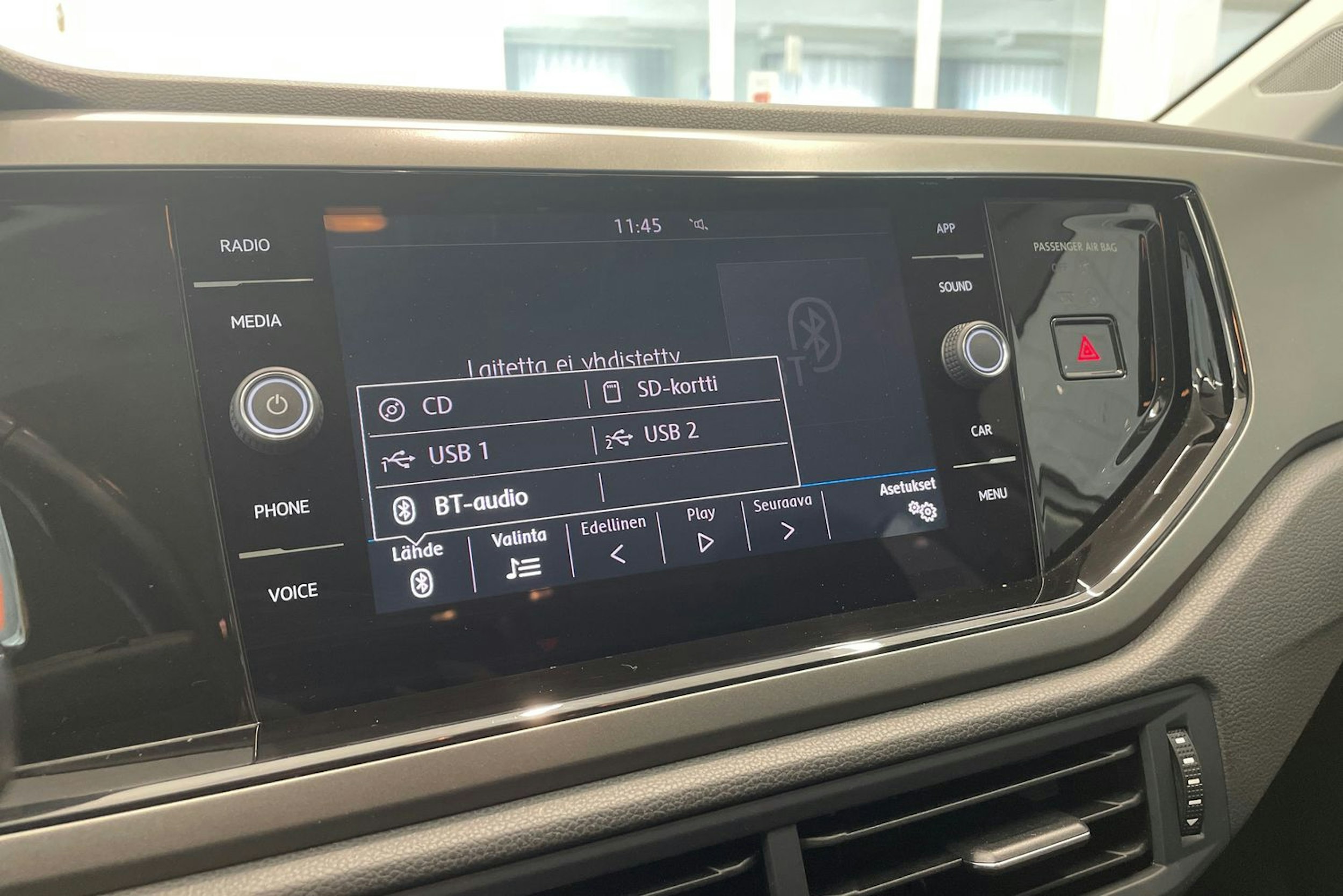 Valkoinen Volkswagen POLO 2020 kuva 22.