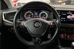 Valkoinen Volkswagen POLO 2020 kuva 12.