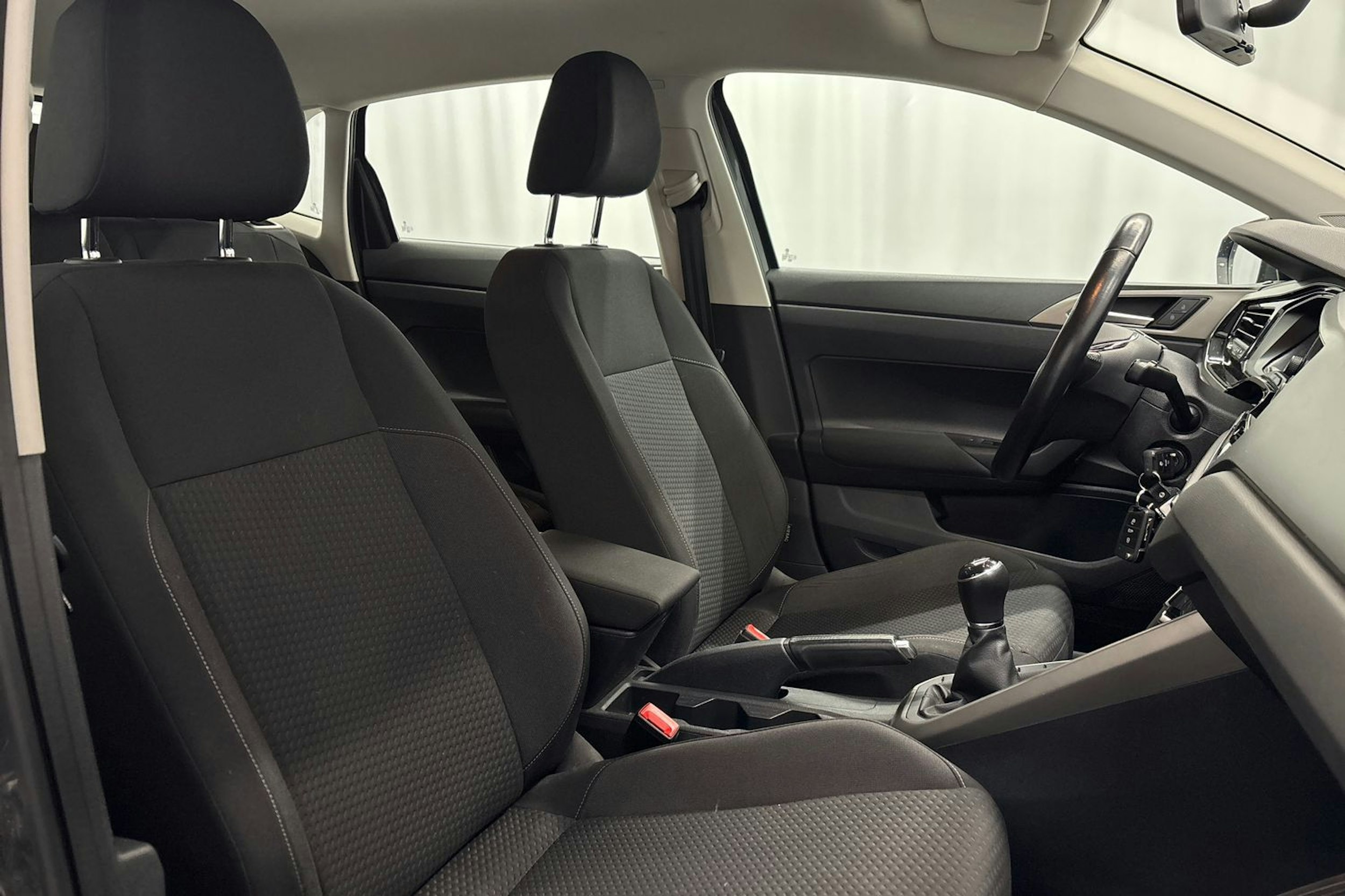 harmaa Volkswagen Polo 2020 kuva 15.