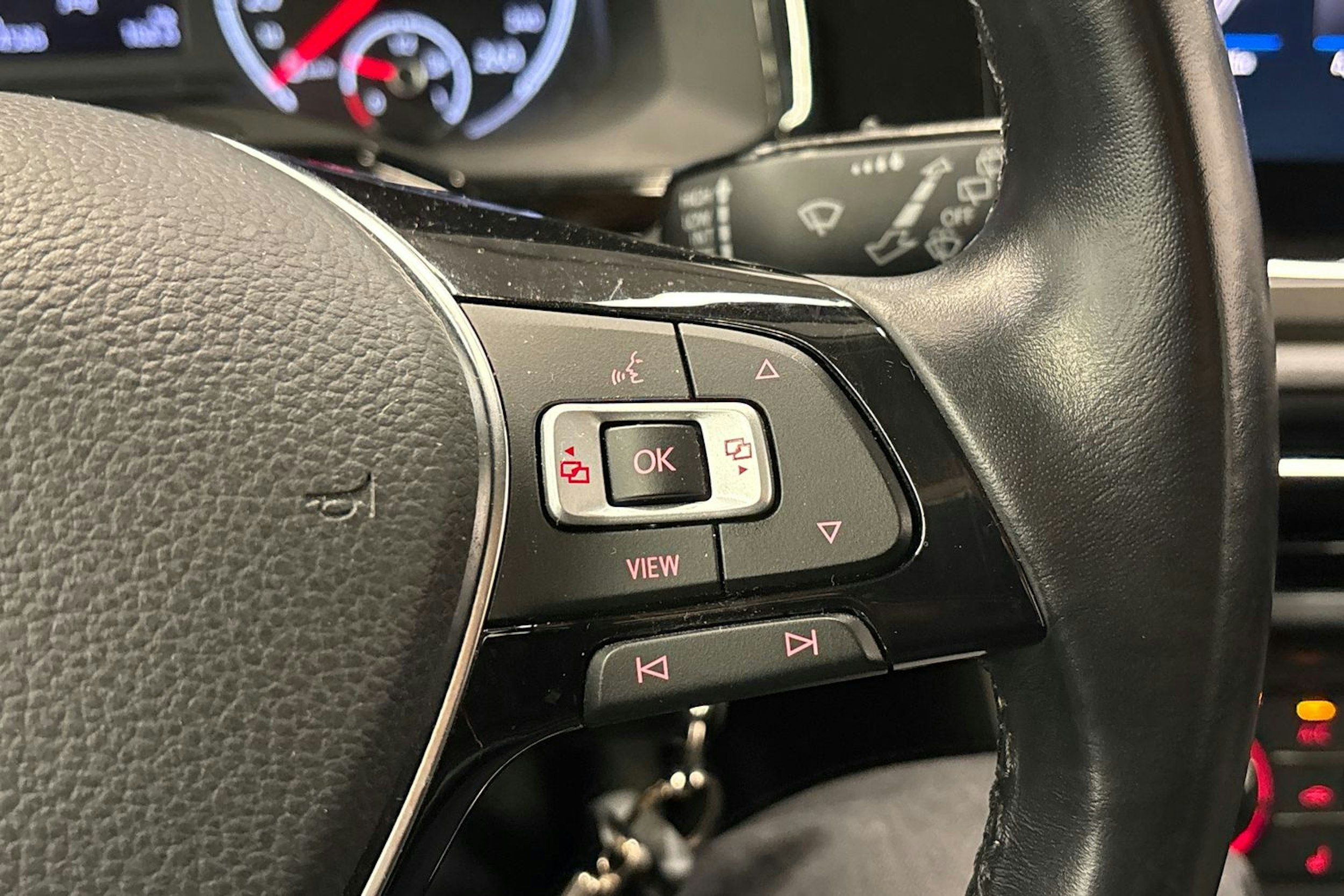 harmaa Volkswagen Polo 2020 kuva 21.