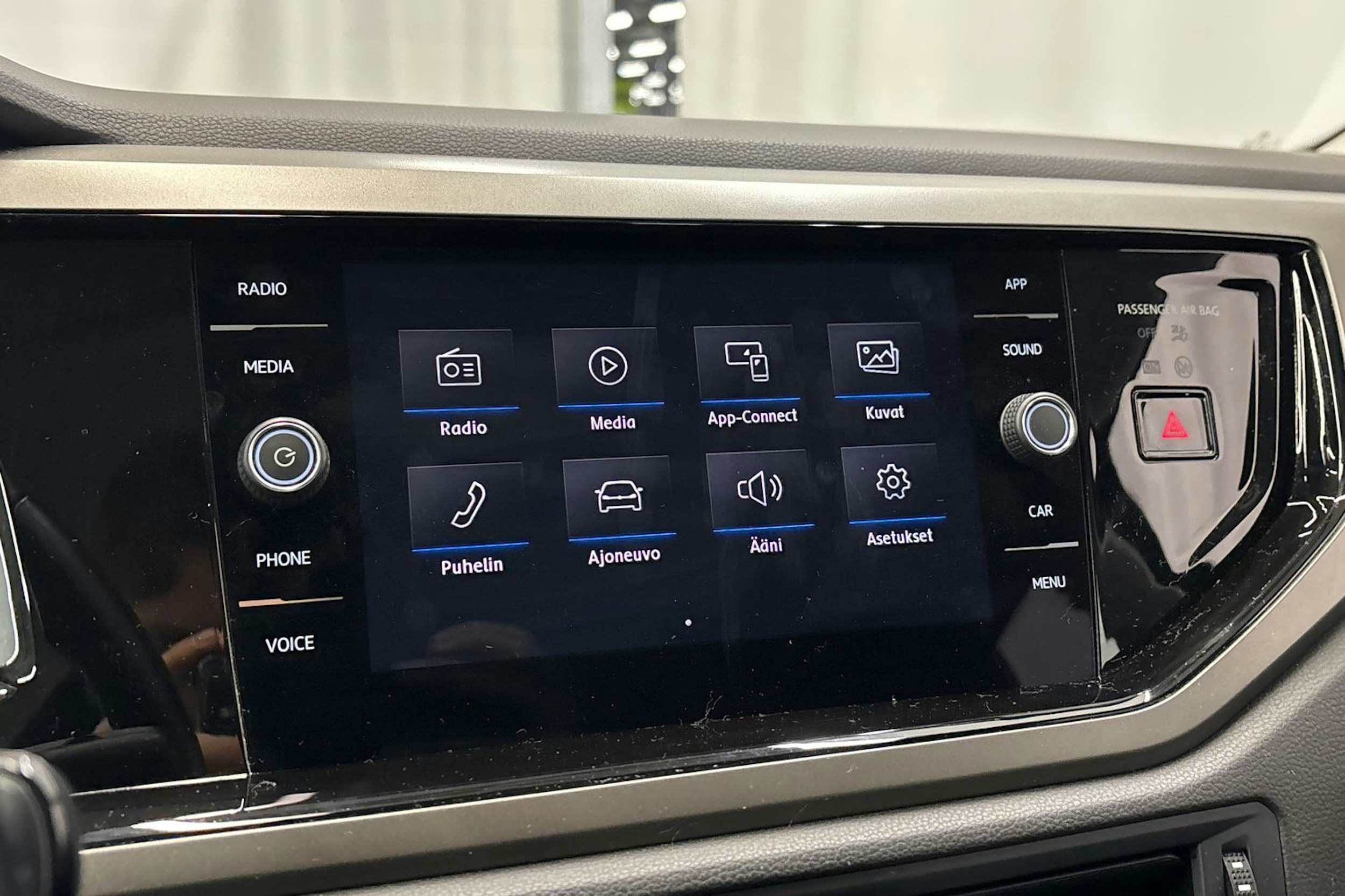 harmaa Volkswagen Polo 2020 kuva 23.