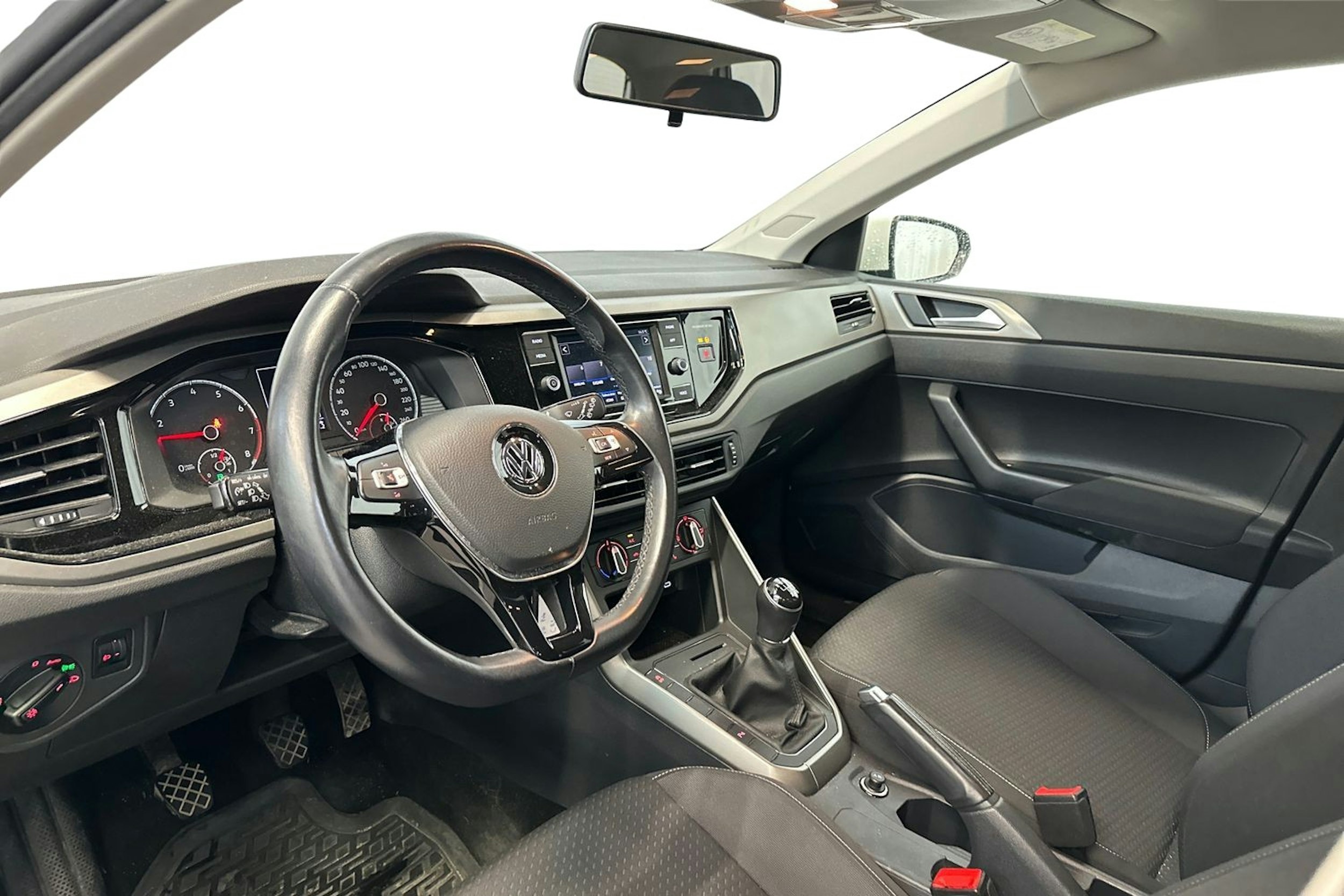 valkoinen Volkswagen Polo 2020 kuva 3.