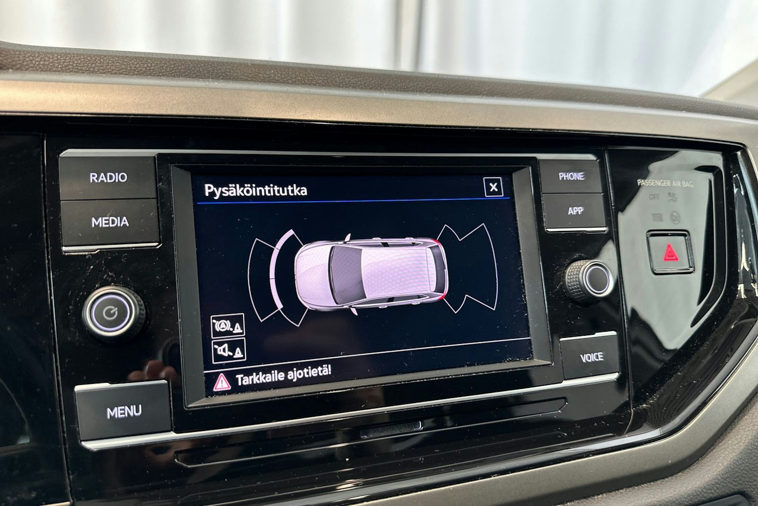 valkoinen Volkswagen Polo 2020 kuva 24.
