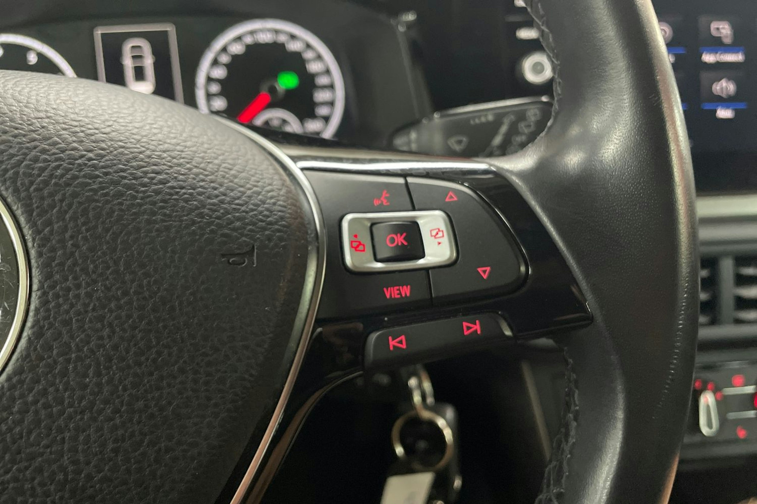 met. hopea Volkswagen Polo 2020 kuva 16.