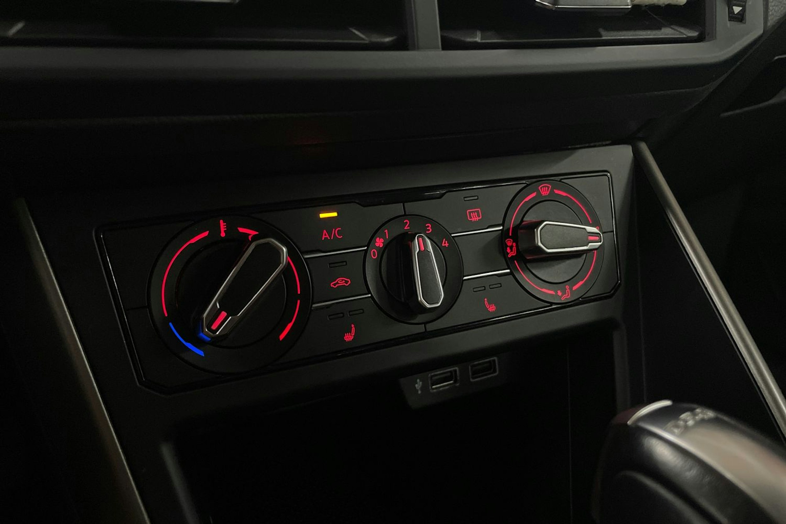 met. hopea Volkswagen Polo 2020 kuva 22.