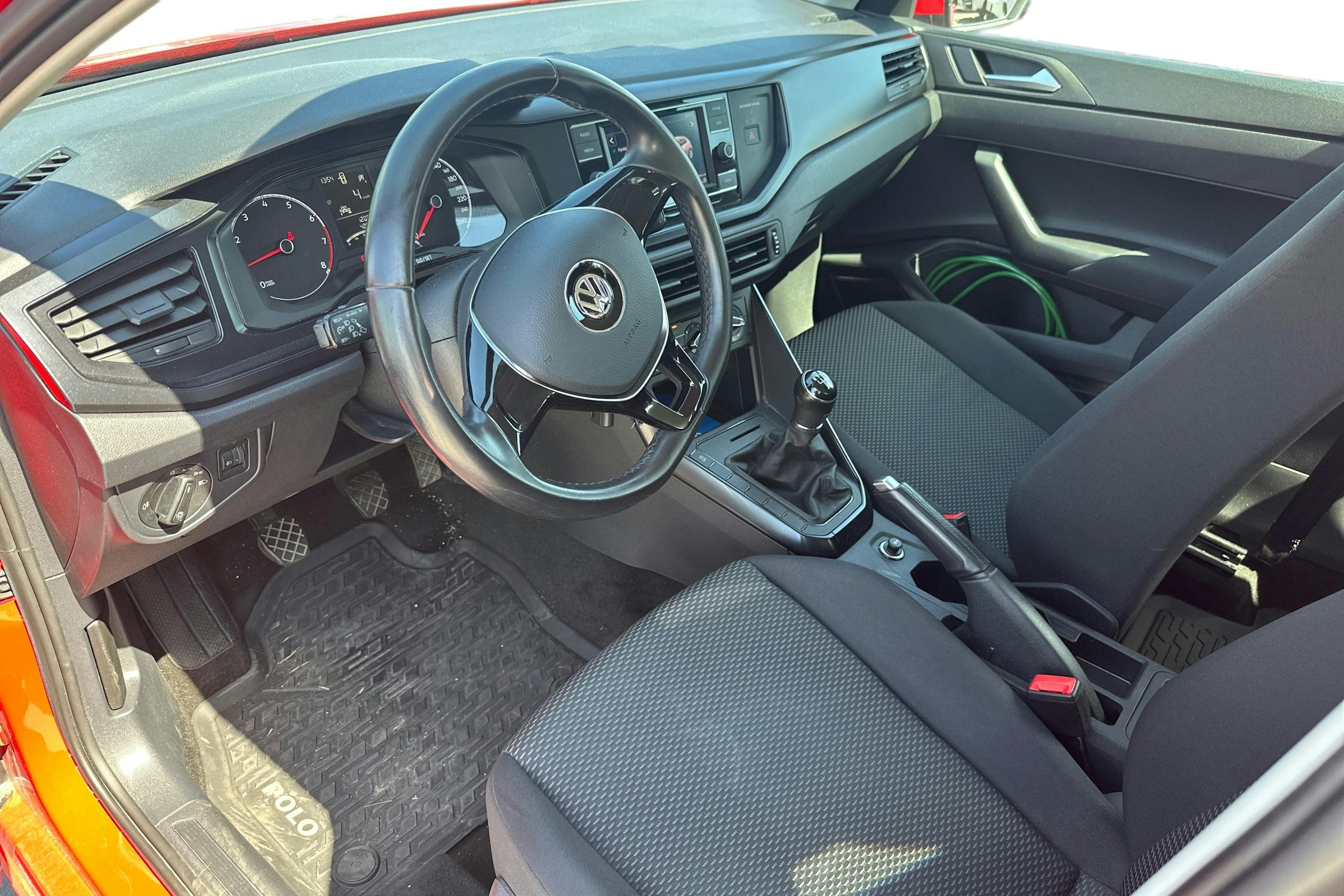 punainen Volkswagen Polo 2020 kuva 3.
