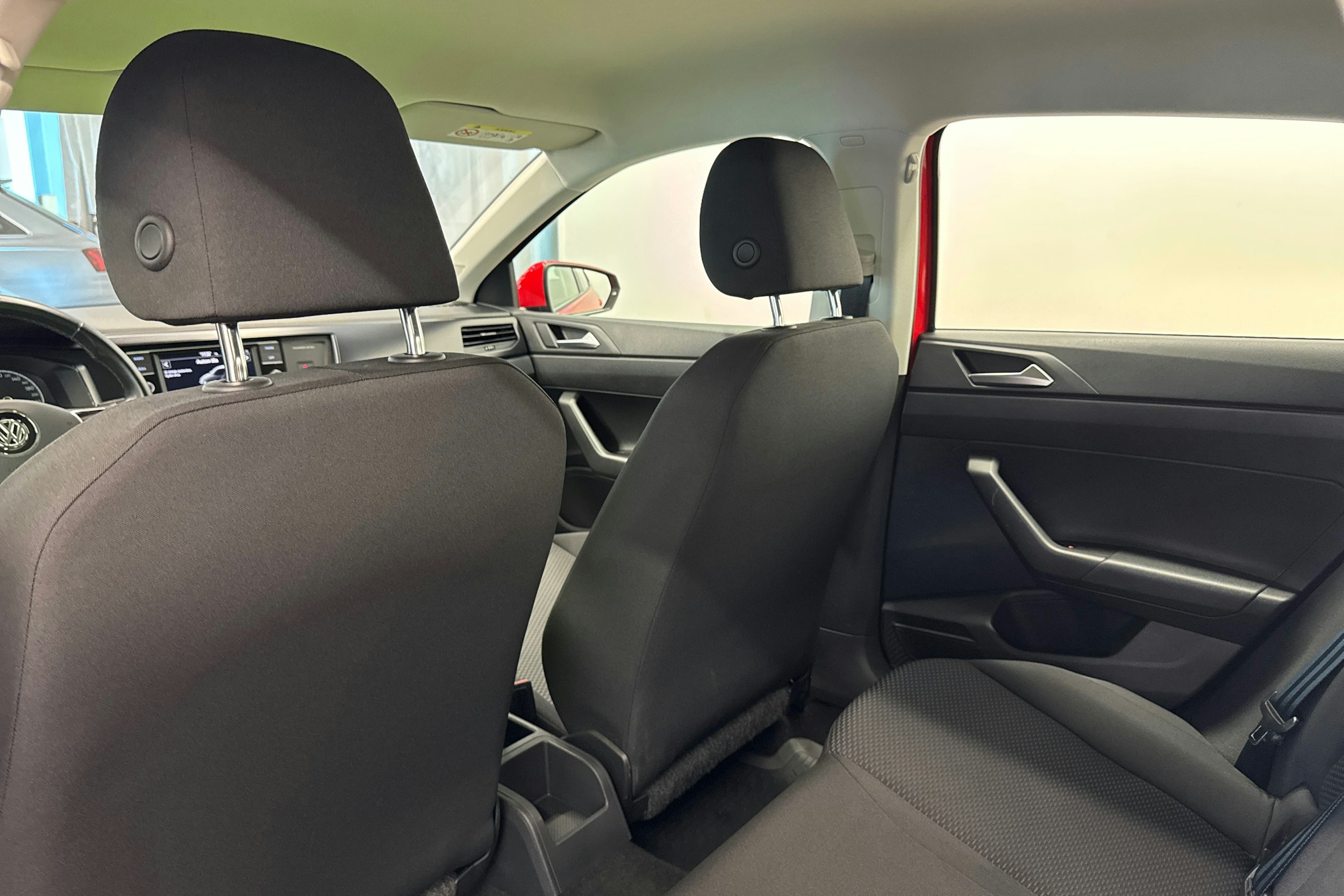 punainen Volkswagen Polo 2020 kuva 14.