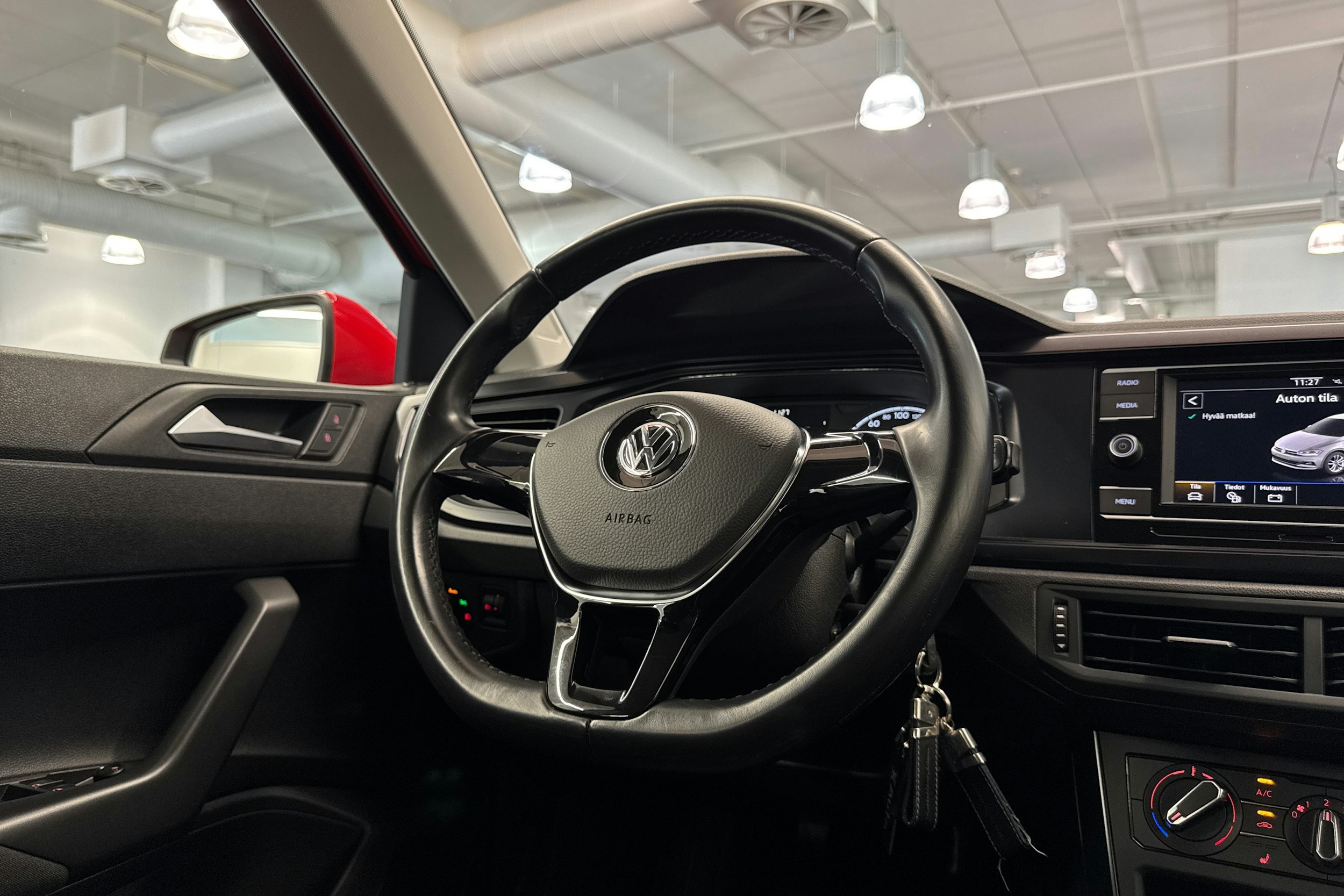 punainen Volkswagen Polo 2020 kuva 16.