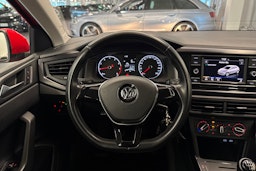 punainen Volkswagen Polo 2020 kuva 17.