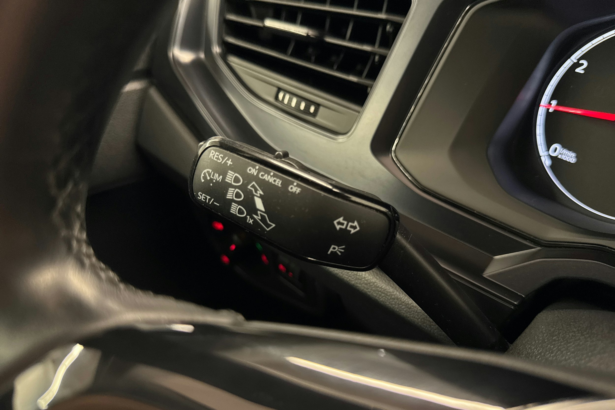 punainen Volkswagen Polo 2020 kuva 19.