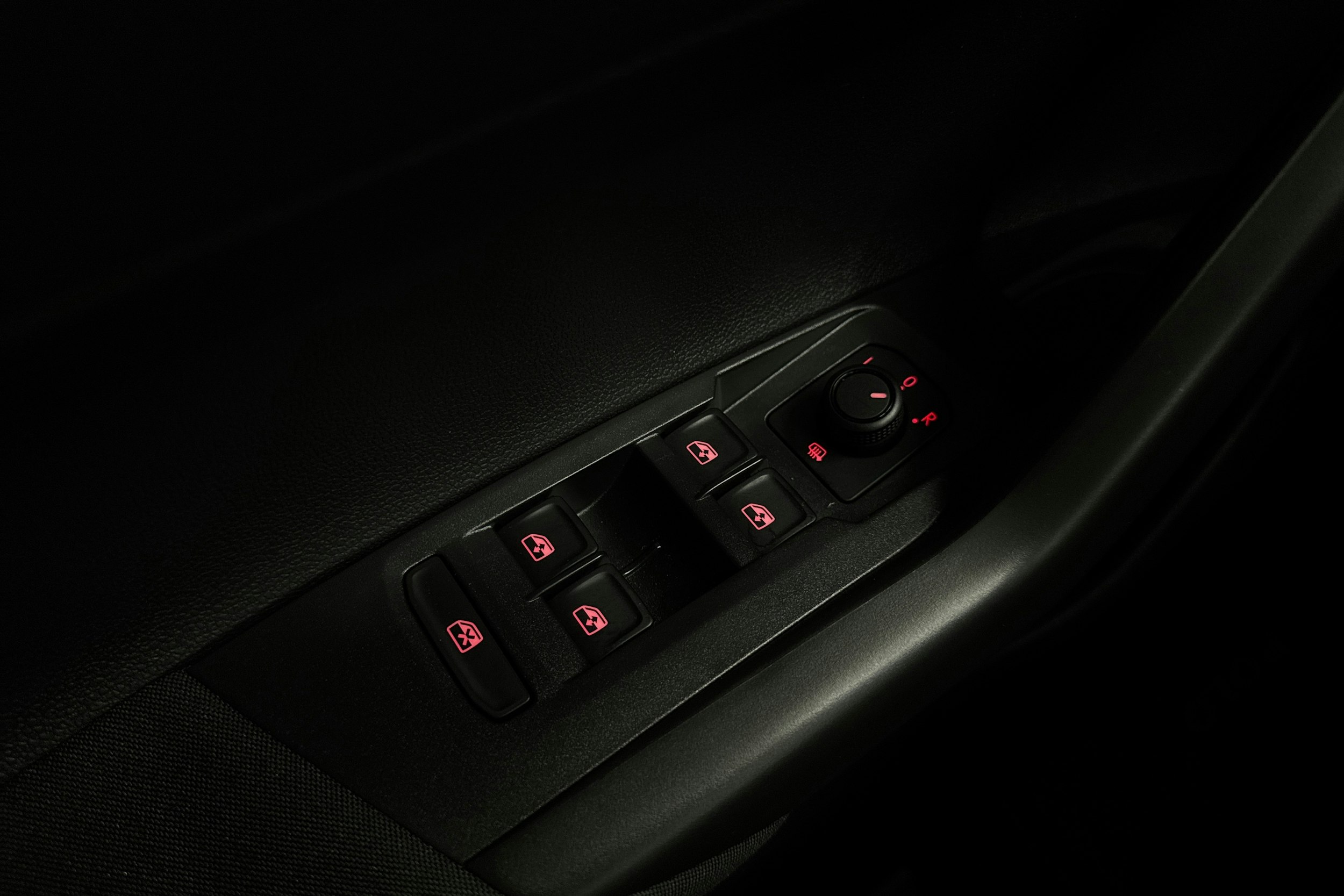 punainen Volkswagen Polo 2020 kuva 22.