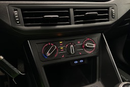 punainen Volkswagen Polo 2020 kuva 24.