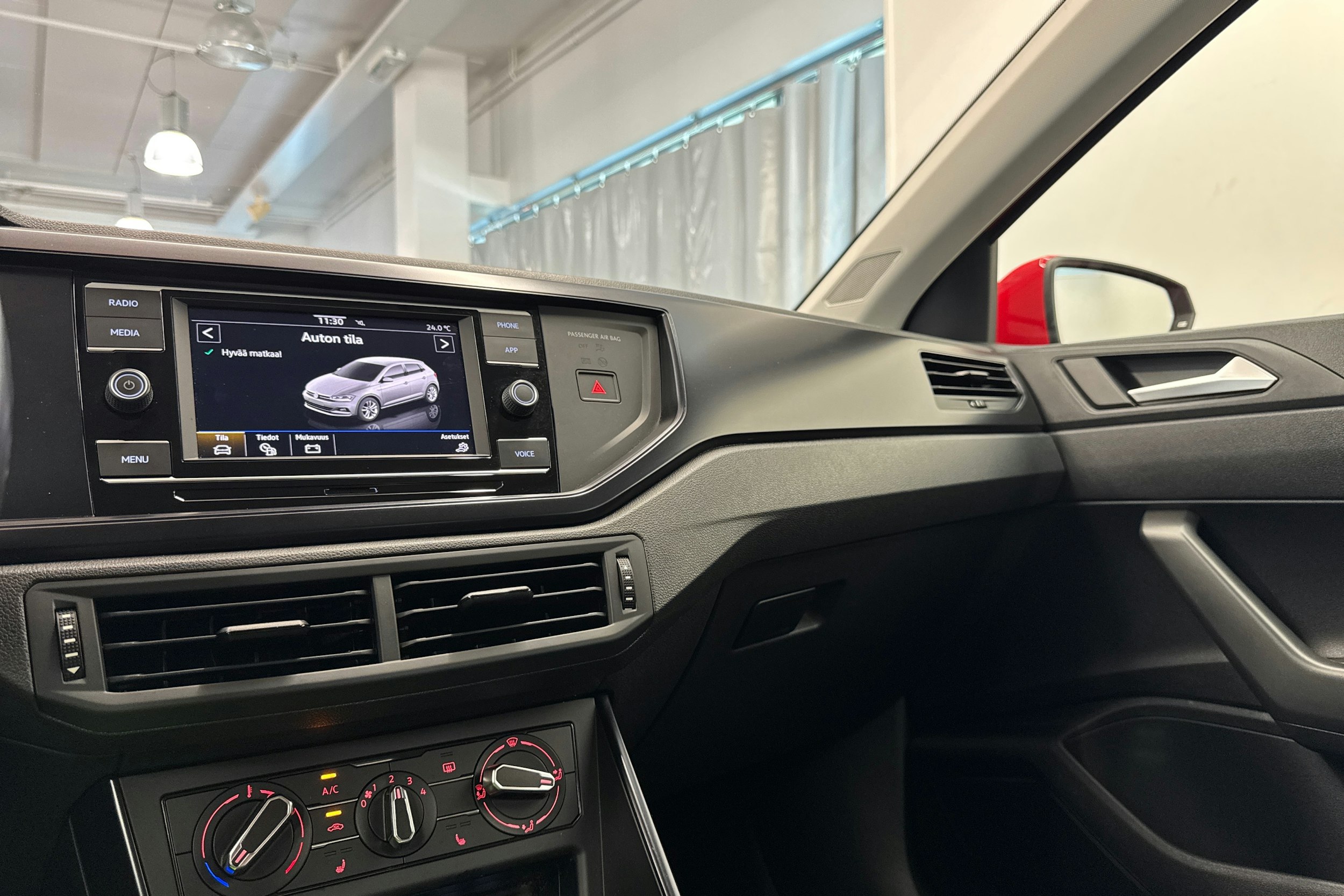 punainen Volkswagen Polo 2020 kuva 26.