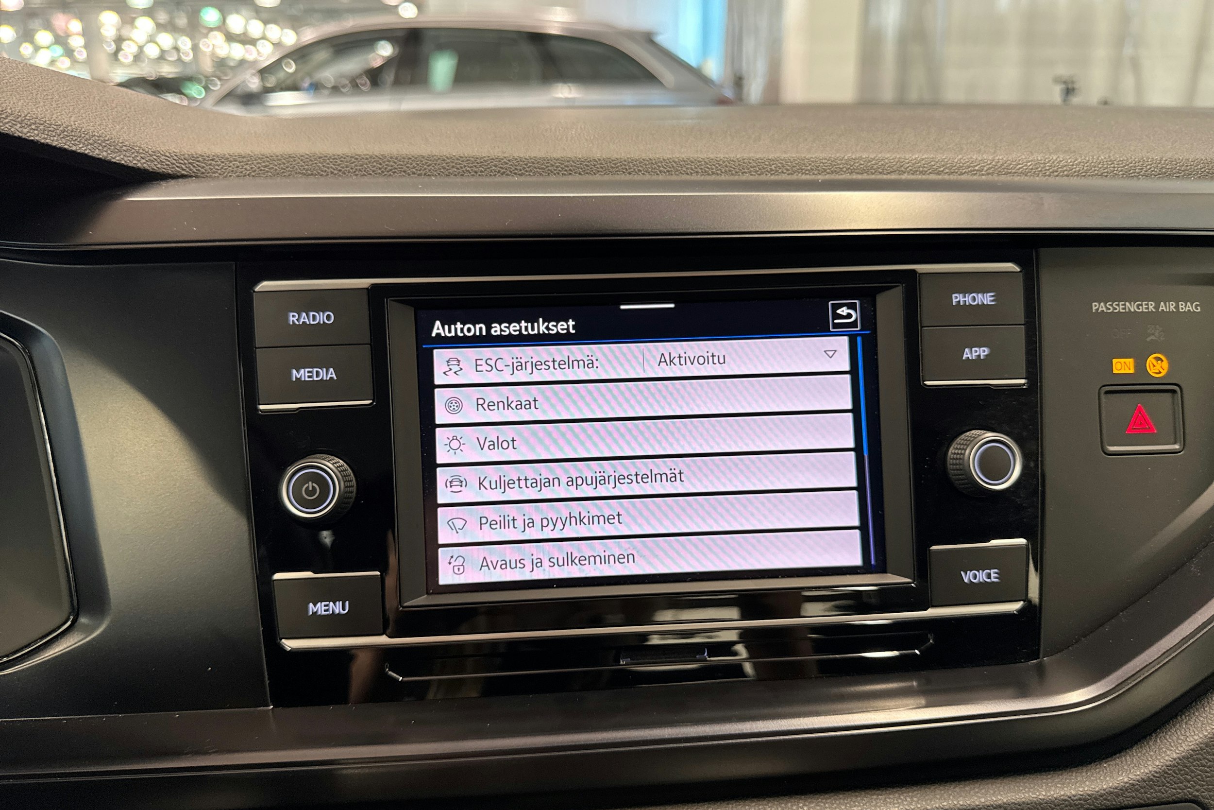 punainen Volkswagen Polo 2020 kuva 30.
