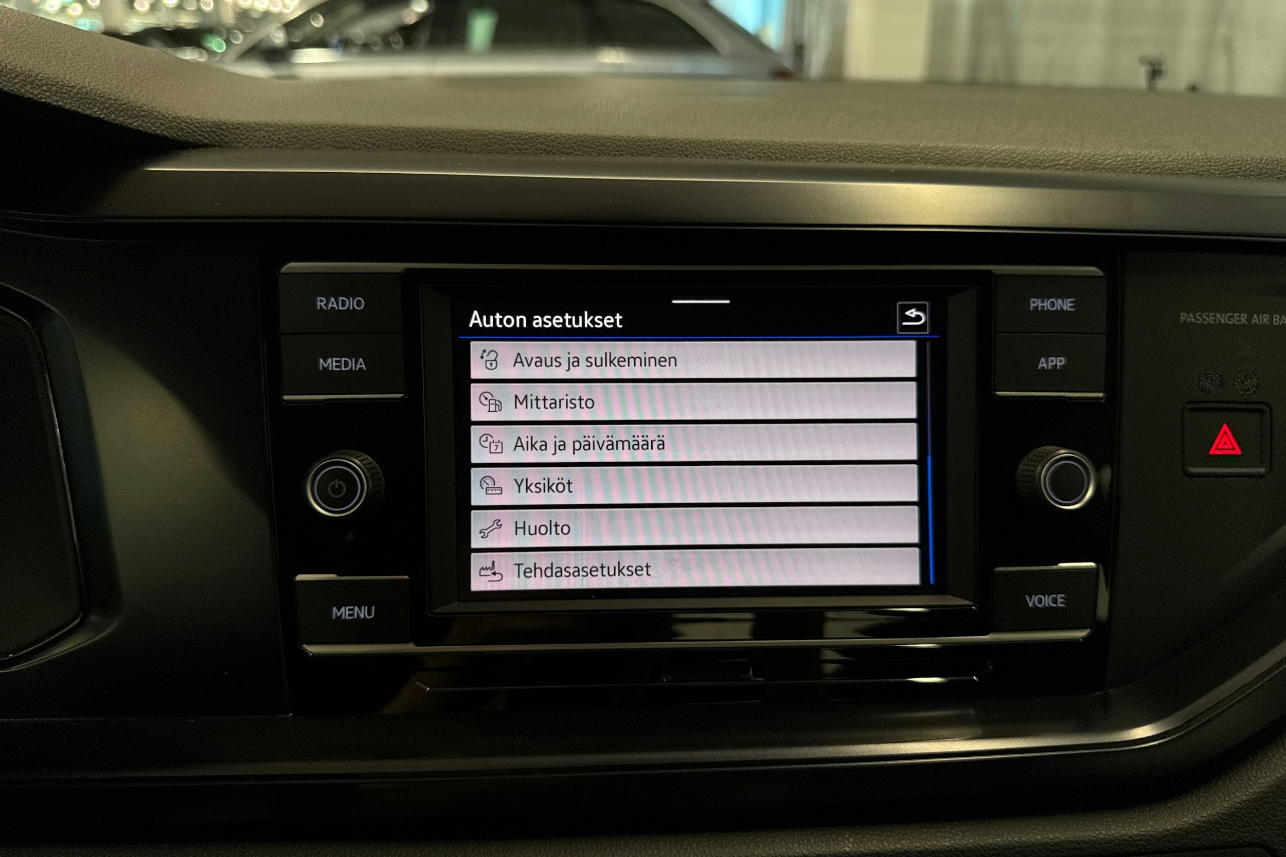 punainen Volkswagen Polo 2020 kuva 31.